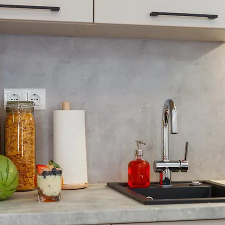 Appartamento Oomph 3br With Light Tones And Artwork *