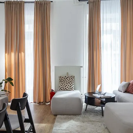 Oomph 3br With Light Tones And Artwork Апартаменты Берлин