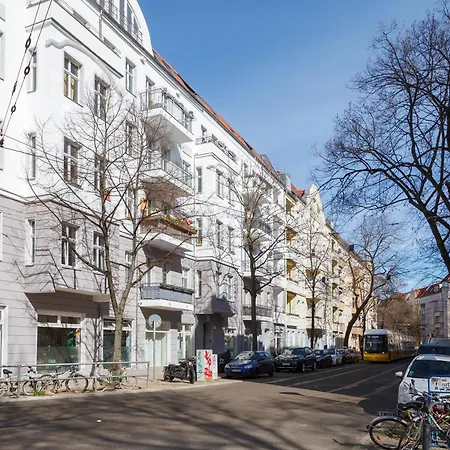 Apartament Oomph 3br With Light Tones And Artwork Berlin