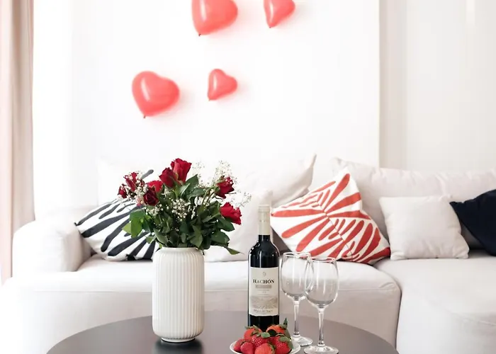 Apartament Oomph 3br With Light Tones And Artwork Berlin