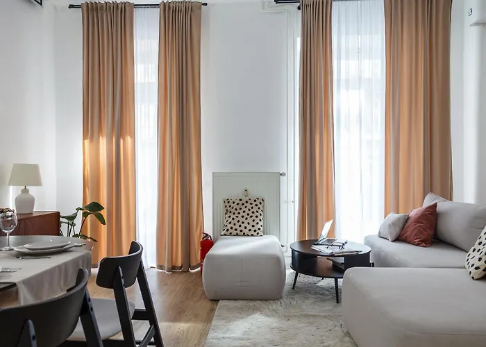 Oomph 3br With Light Tones And Artwork 公寓 柏林