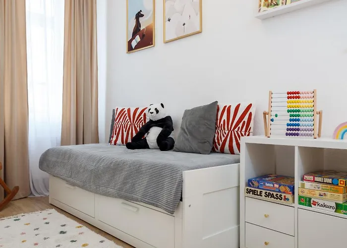 Oomph 3br With Light Tones And Artwork * 柏林